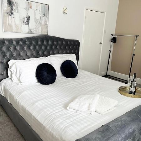 Modern 3 Bed, Heart Of Ashley Cross, 5 Mins To Sandbanks พูล ภายนอก รูปภาพ