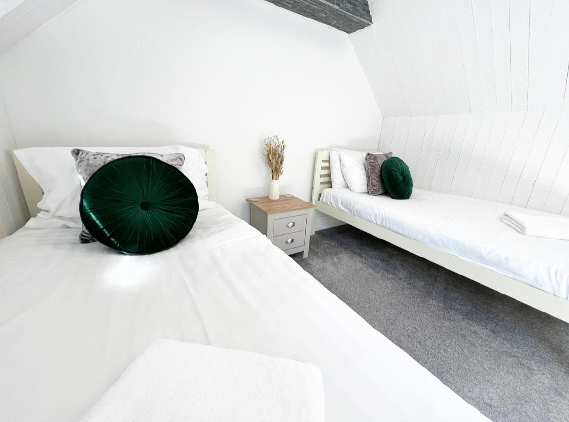 Modern 3 Bed, Heart Of Ashley Cross, 5 Mins To Sandbanks พูล ภายนอก รูปภาพ